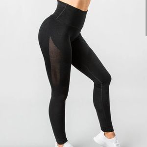 Aero Black Leggings